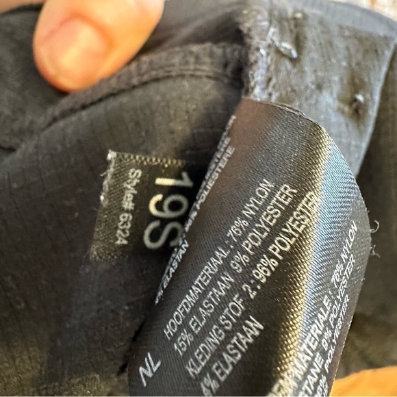 Kuhl Women’s Weekendr Tight Size Large Active Slim Leg - Picture 9 of 9